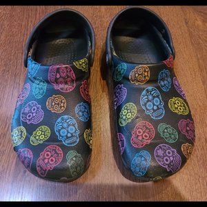 Sugar Skulls Crocs UNISEX Size M6 W8 Pre-Owned